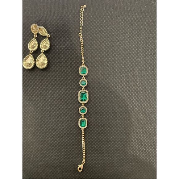 Green gem Earrings and bracelets set - Picture 9 of 10